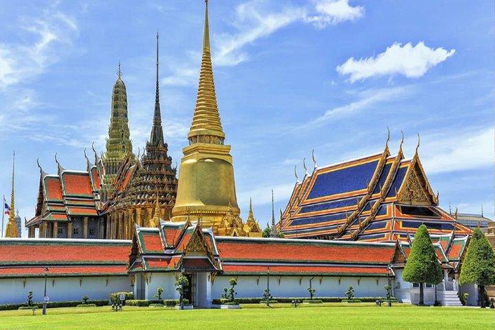 ワット・アルン、ワット・パークナムの3大寺院群（ランチ付き）