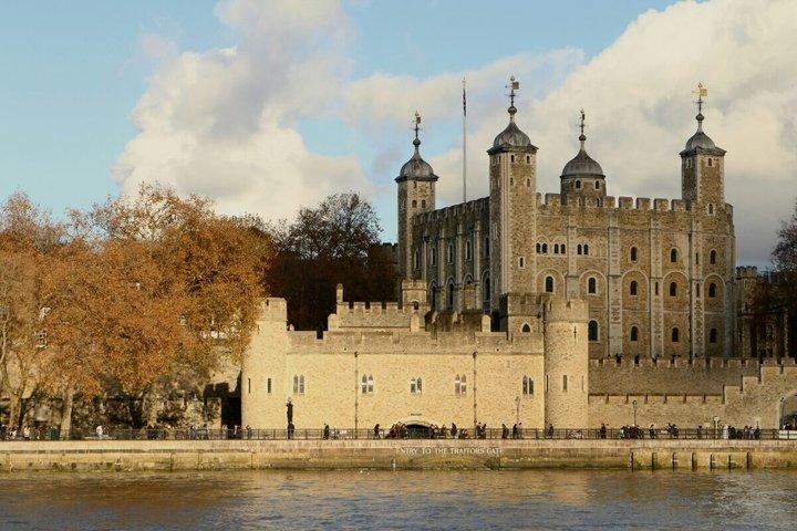 London Audio Walking Tour From St Pauls to Tower Bridge