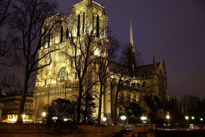 Notre-Dame Paris: Guidad tur med reserverad tillgång