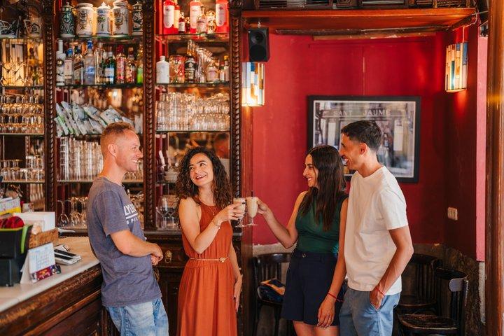 カディス・フードツアー： 地元の人とのタパス、飲み物、歓喜