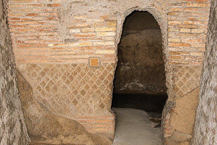 San Clemente Underground and Basilica Semi Private Tour