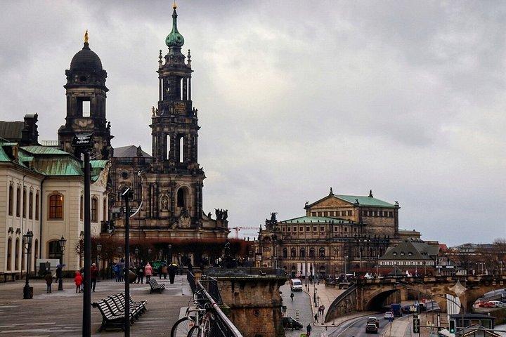 ドレスデン・セルフガイド・ウォーキングツアー灰から金へ