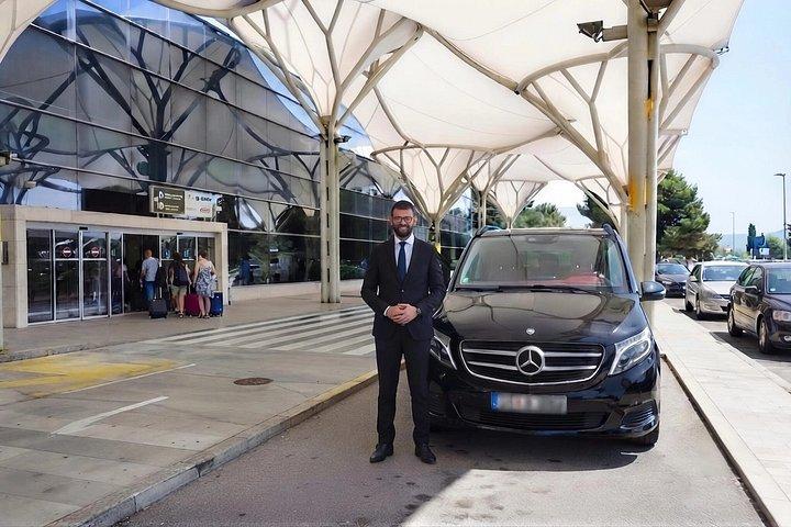 スプリット・トロギルとカステラ間のスプリット空港プライベート送迎