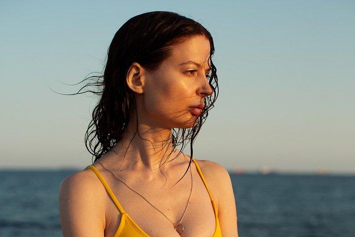 Photoshoot at Barceloneta beach at sunset