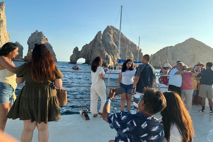 Cabo Sunset Party Cruise El Arco Open Bar et Live DJ