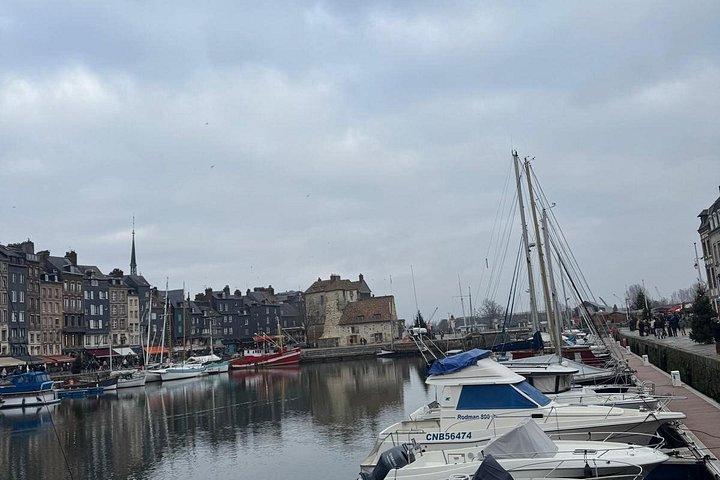パリ発プライベートノルマンディー海岸日帰り旅行