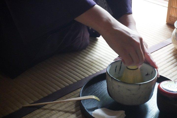 Tea Ceremony and Calligraphy in Kyoto Machiya with Kamogawa View
