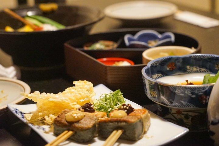 Kyoto Geisha & Maiko Dinner : Experiencia cultural íntima en Gion