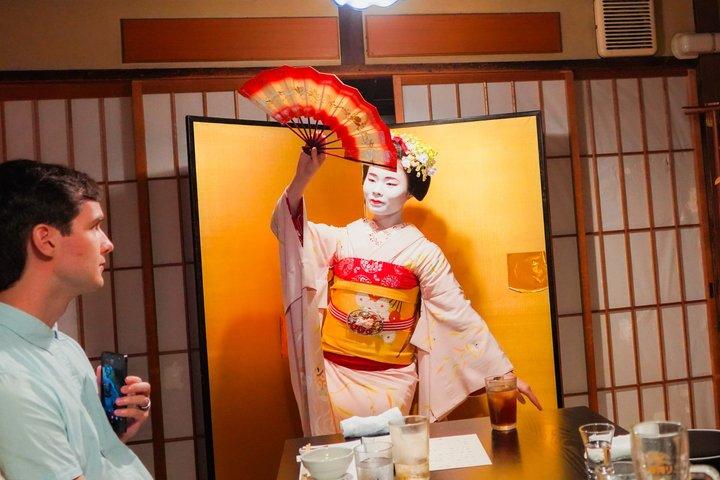 Kyoto Geisha & Maiko Dinner : Experiencia cultural íntima en Gion