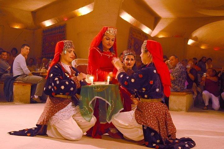 Noite Turca, Entretenimento, Dança Cultural