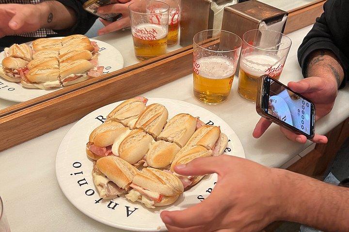 アルカサル入場券とタパス付きのプライベート半日ツアー