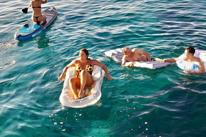 Palma de Mallorca Bay sailing trip and or Snack