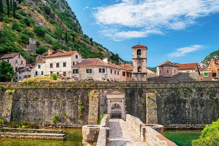 Kotor Walking Tour with Audio Guide on Your Smartphone