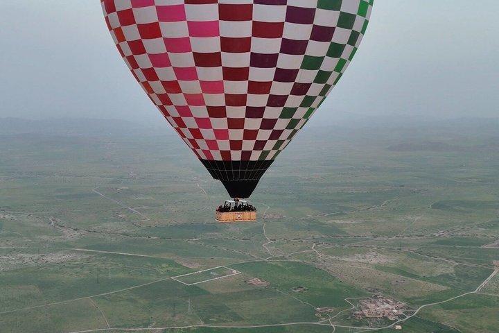 マラケシュの熱気球体験：日の出、砂漠、アトラス...