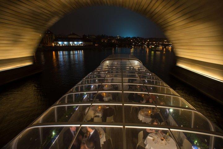 3 - Hora de Praga por cruzeiro de jantar noturno