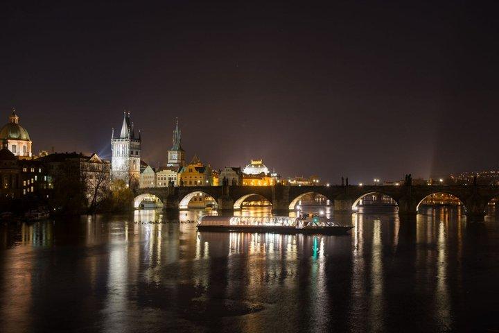 Praga Crystal Dinner : 3 - Hora de cruzeiro panorâmico de vidro