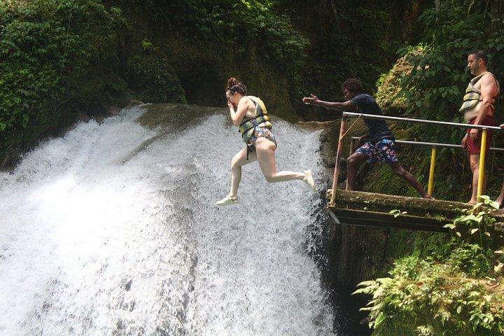Ocho Rios : アイランドガリーフォールズ＆ダンズリバーツアー
