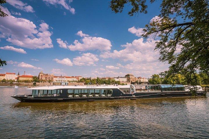 Crucero en barco por Praga con vistas panorámicas (2 horas)