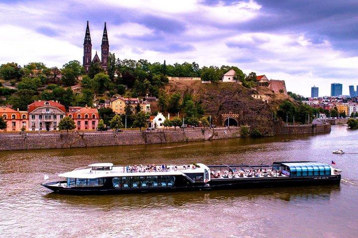 Crucero en barco por Praga con vistas panorámicas (2 horas)