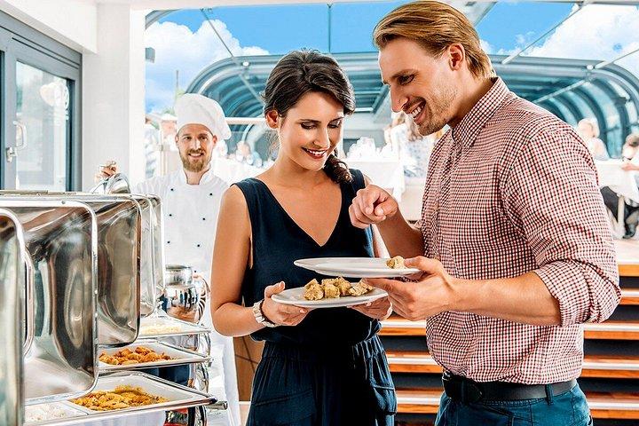 Prager Glasboot-Mittagsfahrt mit Panoramablick (2 Stunden)