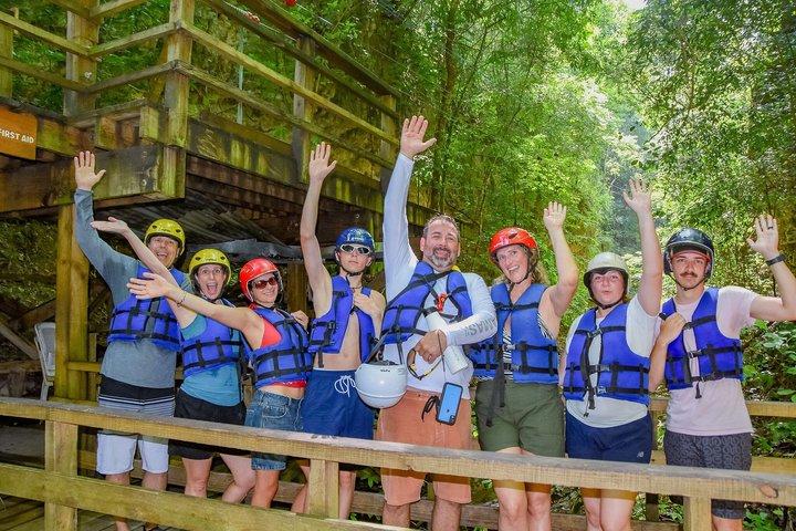Cascate per piccoli gruppi a Puerto Plata Salto a piedi o Slide Tour