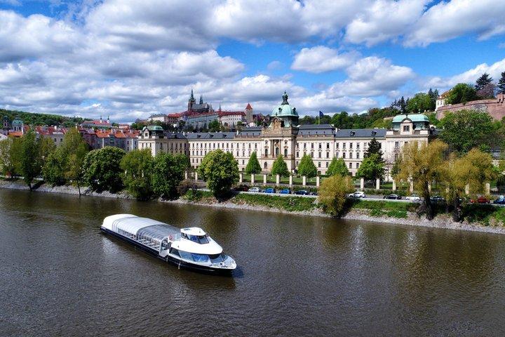 Prag : 2 - Stund Grand Vltava River Cruise
