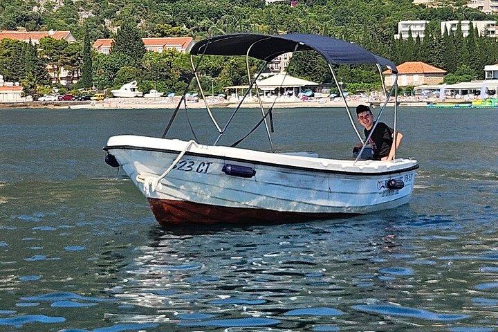 ボート・キャブタットをレンタル地元の人のように隠れた湾を探索
