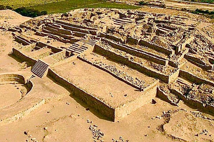 Caral：文明の夜明けへの排他的な旅