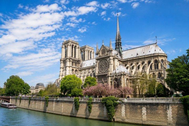 Tour interno ed esterno di Notre Dame con trasferimento opzionale