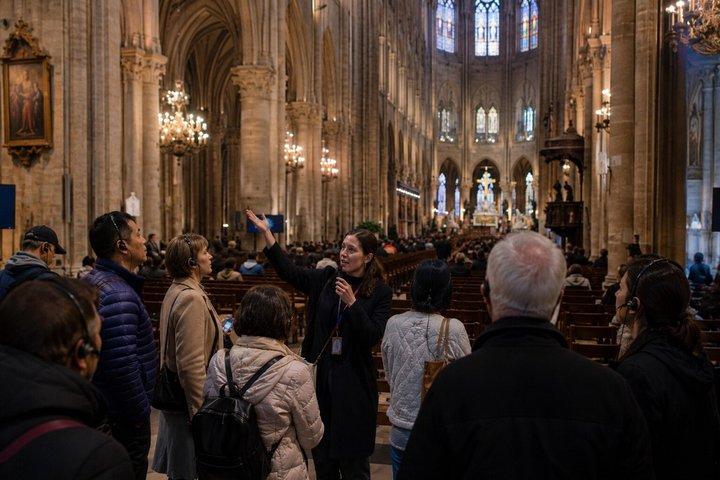 Tour interno ed esterno di Notre Dame con trasferimento opzionale