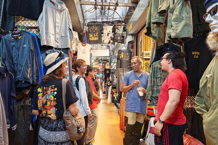 Bangkok Vintage Clothing Hunting in Chatuchak Market with Pro