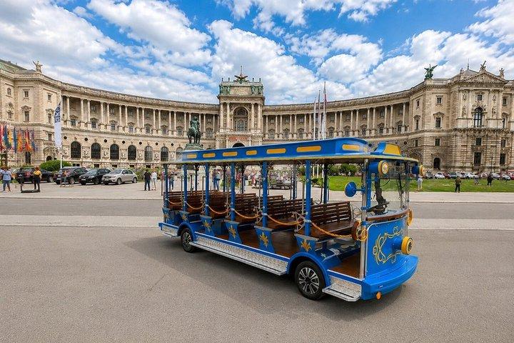 Sightseeingtur med Vienna Golden Train – historisk bymidte