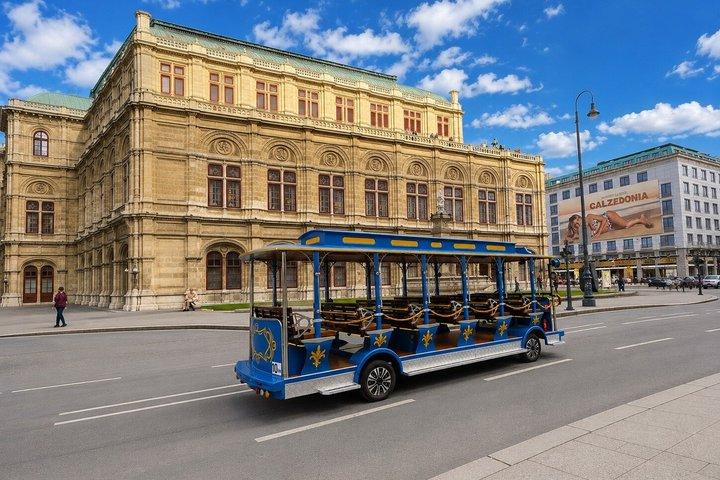 Sightseeingtur med Vienna Golden Train – historisk bymidte
