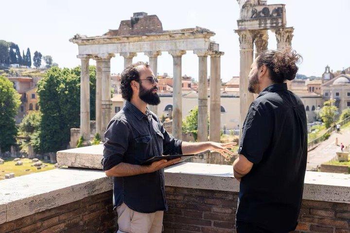 Walking tour with Archaeologist
