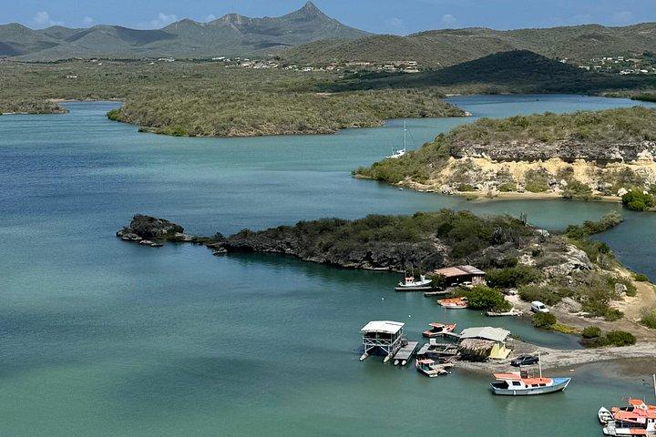 Turtle encounter, Hidden cave and Beach Tour