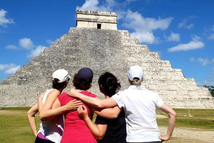 Small Group Chichen Itza Classic Expedition Skip the Lines