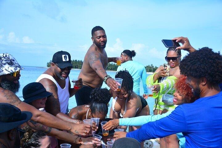 Hip Hop Beat e Live Dj Adults Only Barco de festa e bebidas grátis