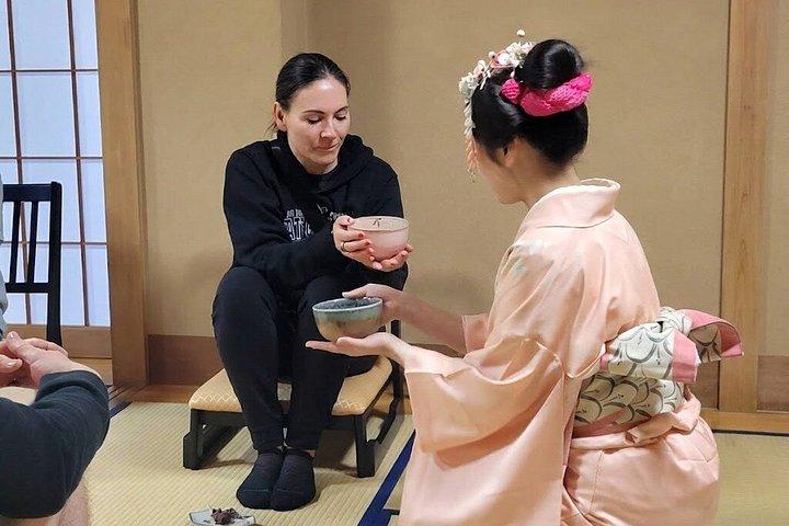Fukagawa Odori Tokyo Tea Ceremony og traditionel geisha dans