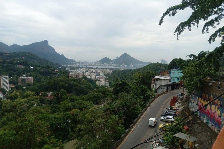 ファベーラ・ダ・ロチーニャ散策ツアー