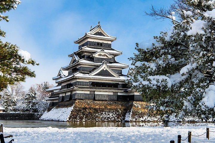 東京から松本城とわさび農園新幹線の旅