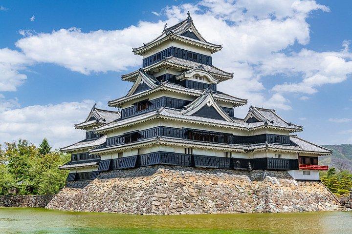 東京から松本城とわさび農園新幹線の旅