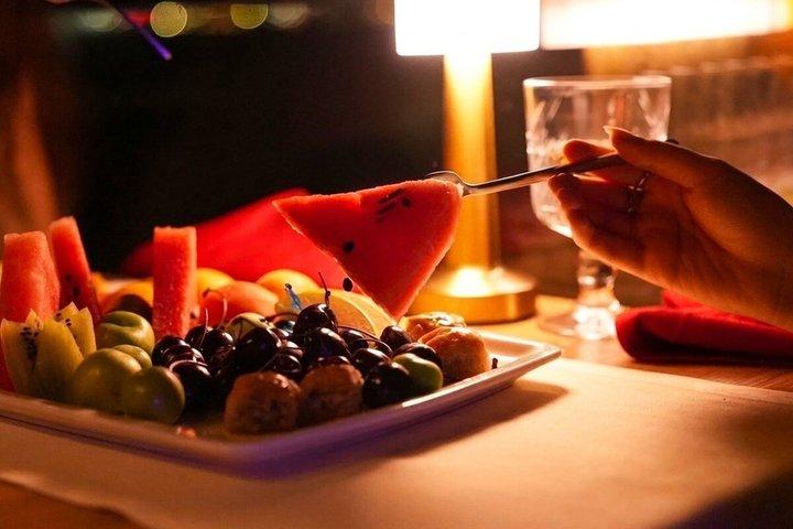 Istanbul Bosporen Middagskryssning och show med privat bord