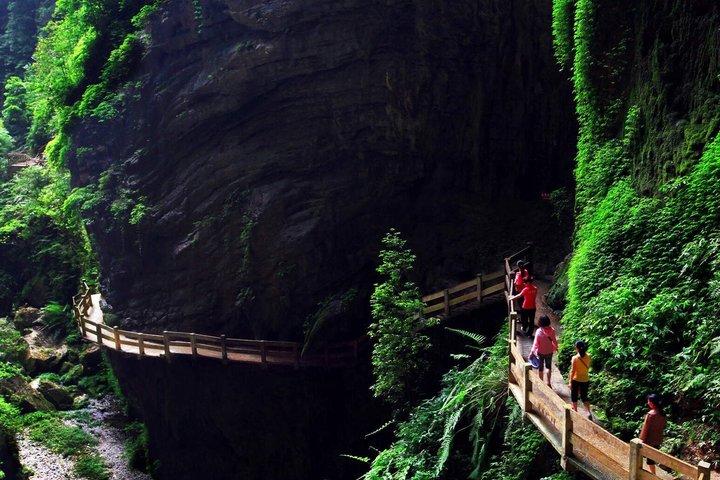 Excursión privada de un día a la garganta de Longshuixia de Wulong Three Natural Bridges