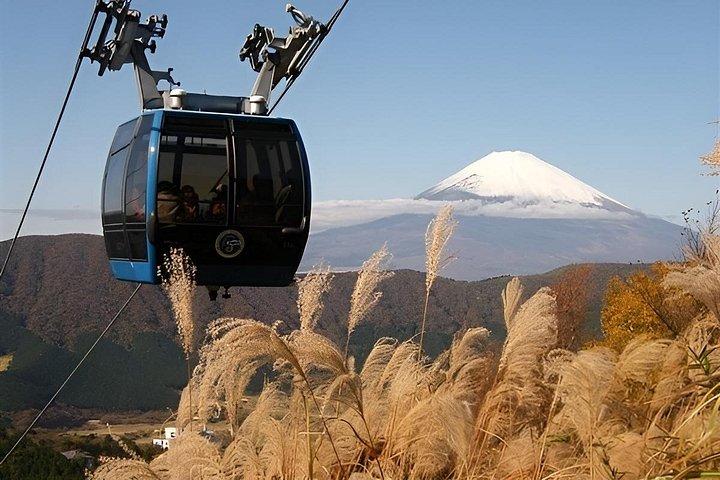 海賊船ロープウェイとケーブルカーで行く箱根秋のアドベンチャー