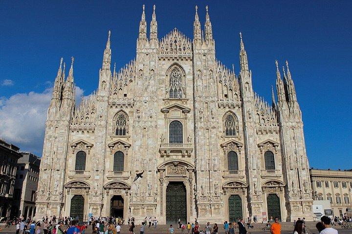 Milan Duomo Fast-Track Entry Ticket with Rooftops by Lift