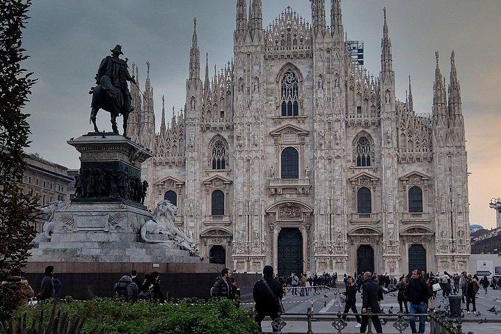 Milan Duomo Fast-Track Entry Ticket with Rooftops by Lift