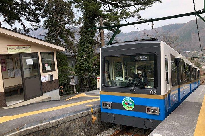 海賊船ロープウェイとケーブルカーで行く箱根秋のアドベンチャー