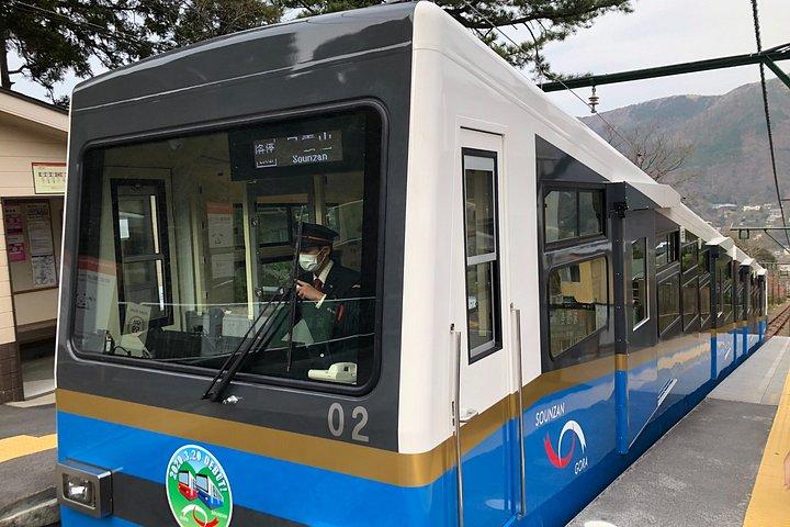 海賊船ロープウェイとケーブルカーで行く箱根秋のアドベンチャー