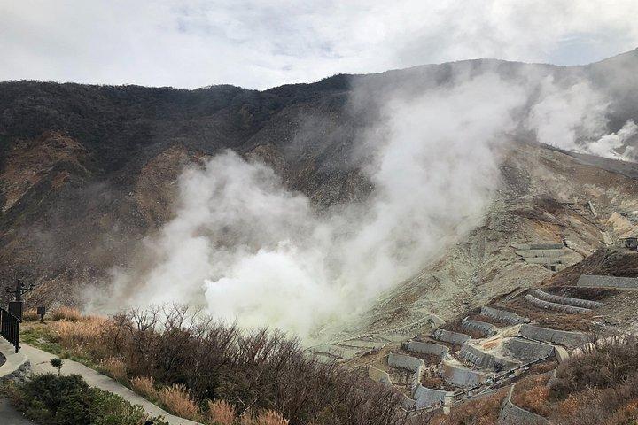海賊船ロープウェイとケーブルカーで行く箱根秋のアドベンチャー