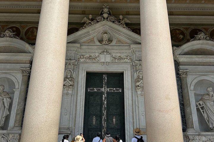 ローマプライベートツアー城壁とアルカエオの外セントポール